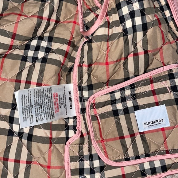 COPY - Authentic Burberry Kids Pink detachable hood quilted coat - Picture 6 of 16